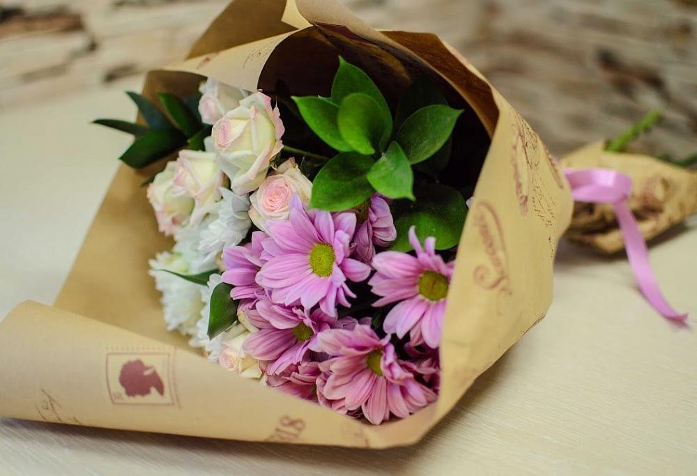 Букет цветов из: Розы и Хризантемы в Праслово