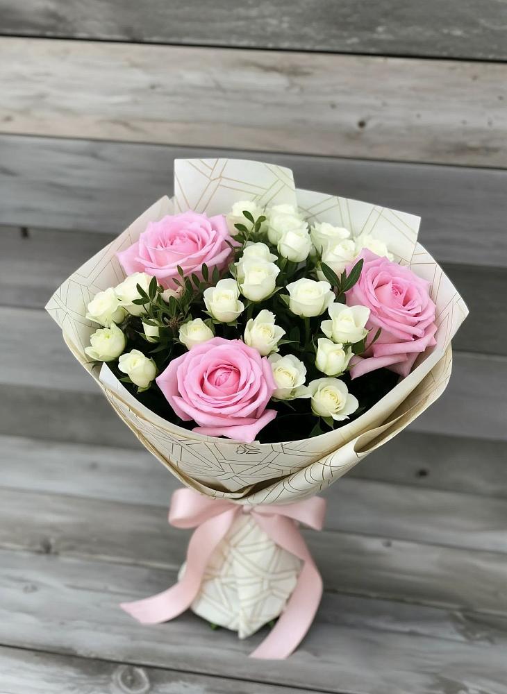 Букет цветов из: Розы в Праслово