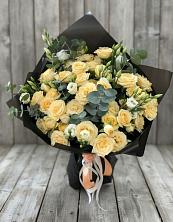 Букет цветов из:  Розы и Лизиантусы в Праслово