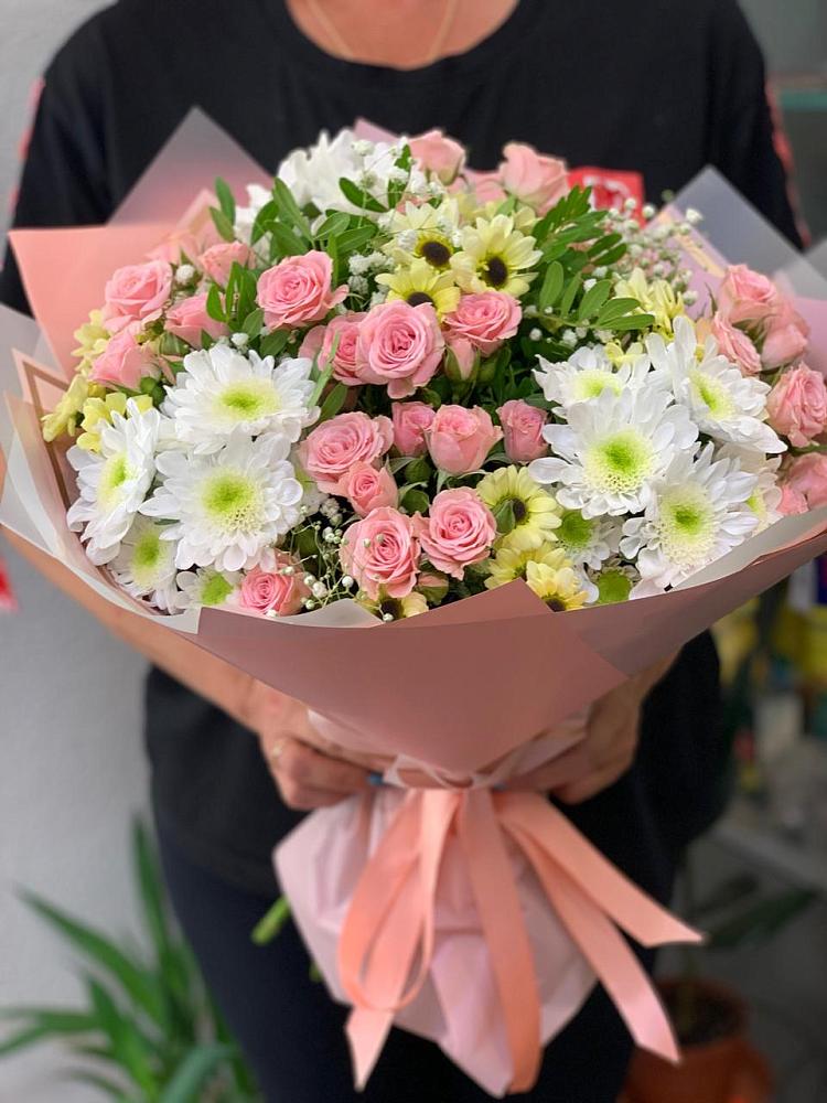 Букет цветов из: Розы и Хризантемы в Праслово