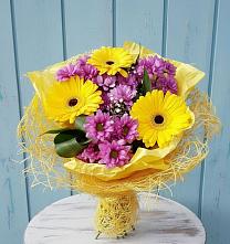 Букет цветов из:  Хризантемы и Герберы в Праслово