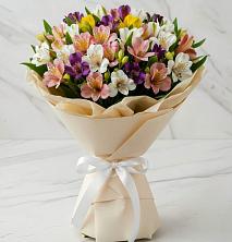 Букет цветов из:  Альстромерии в Праслово
