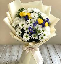 Букет цветов из:  Ирисы, Хризантемы и Розы #REPLACE_PRED# Праслово