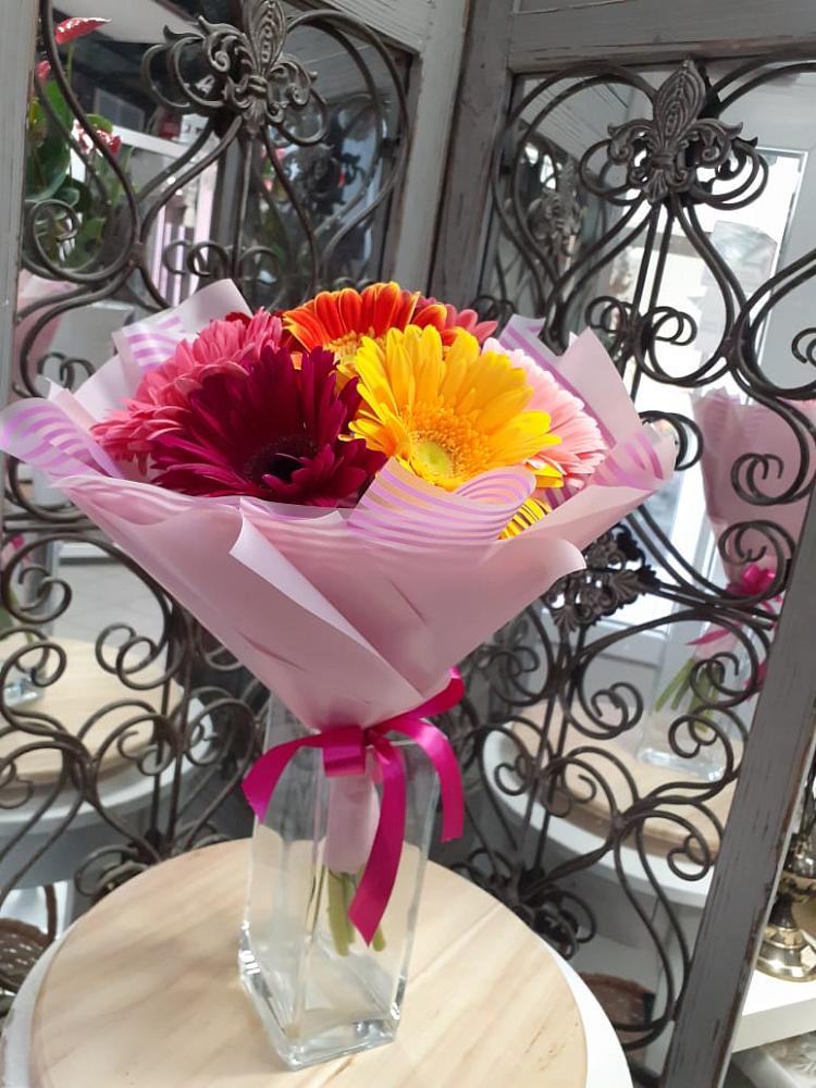 Букет цветов из: Герберы в Праслово