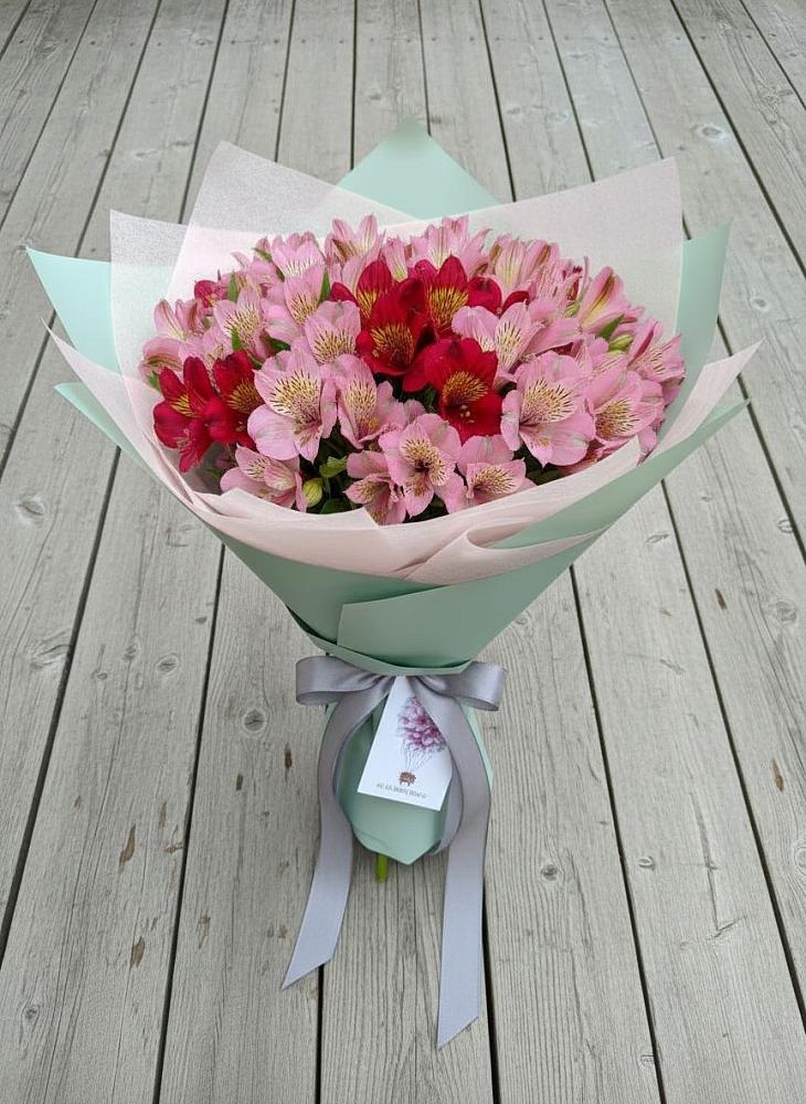 Букет цветов из: Альстромерии в Праслово