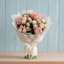 Букет цветов из:  Розы в Праслово